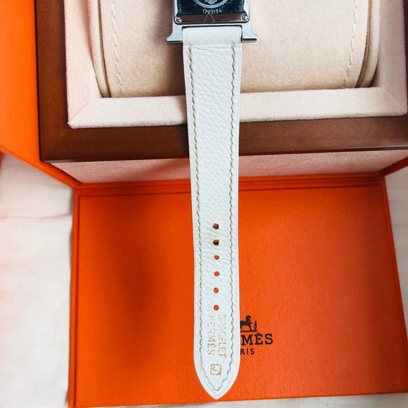 🚫SOLD🚫Authentic!💯Hermes H Hour small watch - Picture 5 of 10